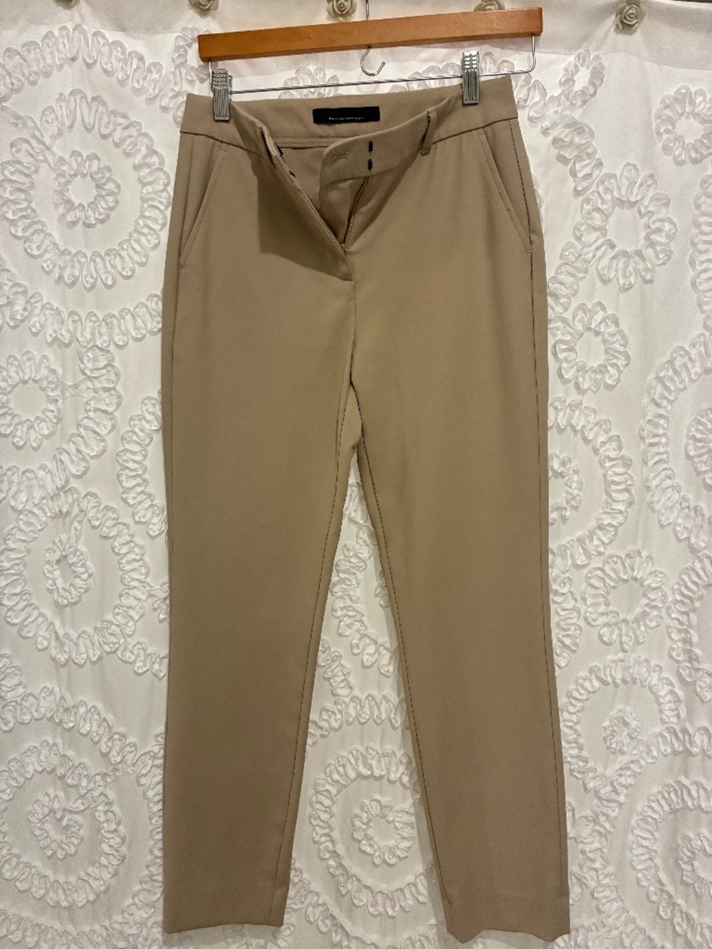 WHBM slim leg ankle pants sz 2